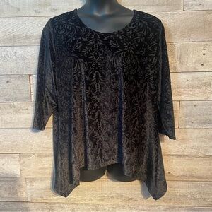🛍️3/$30 Brochure‎ women’s textured velvet pullover top in size  3X